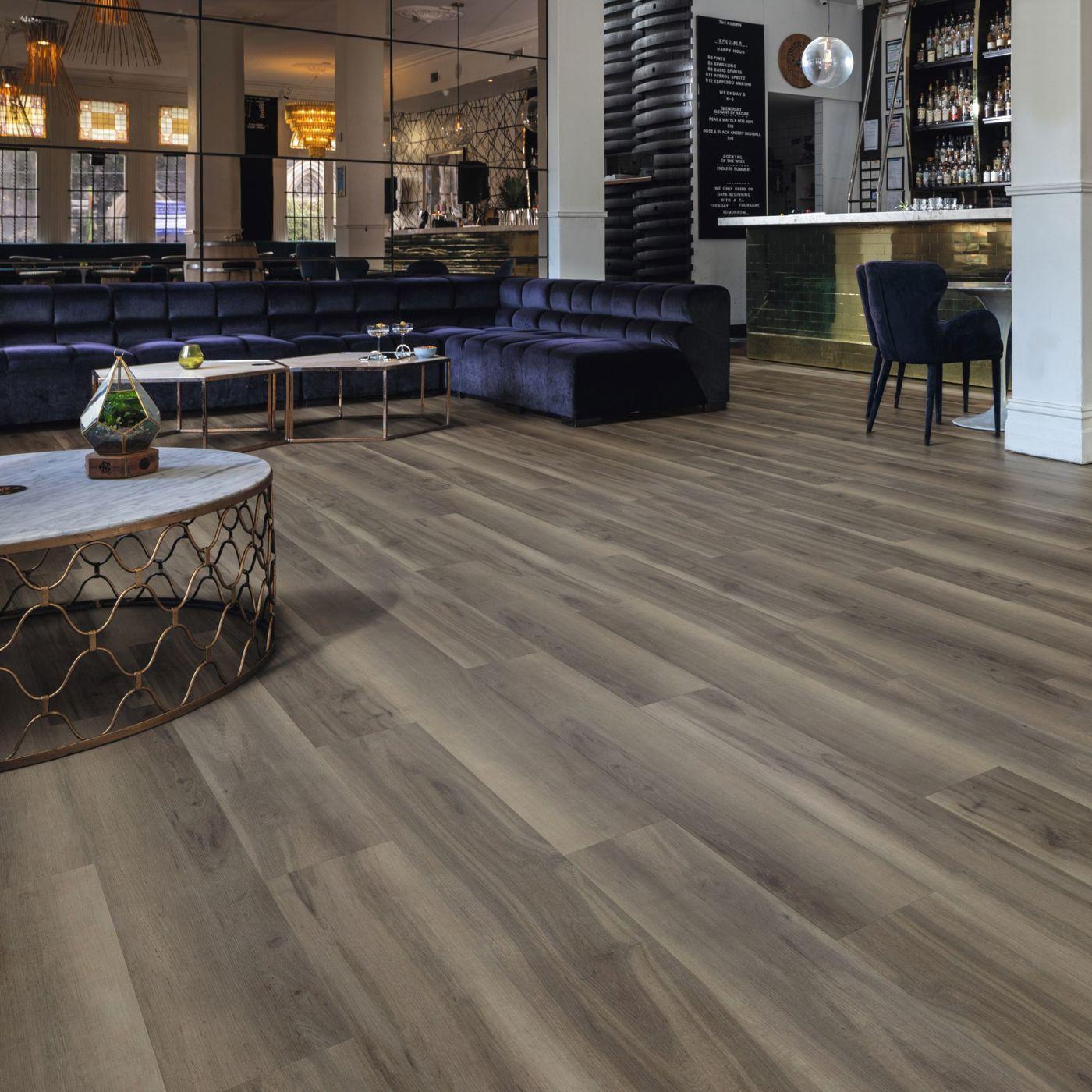 UNAFloors HARBOR™ bars & cocktail lounges application — hospitality space